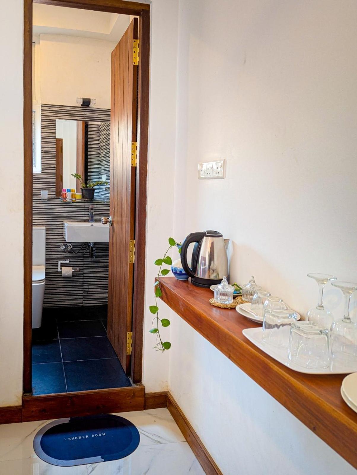 Airport Hotel By Cmb Apartments Negombo Extérieur photo